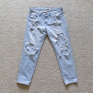 ABERCROMBIE & FITCH Ripped Boyfriend Jeans